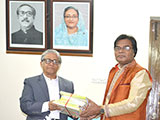 Dr. M Helal is handing over Creative Books and Models of Campus Publications to VC of Dhaka University, Professor Md. Akhtaruzzaman. (2018)